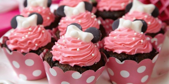 pink minnie mouse ribbon cupcakes