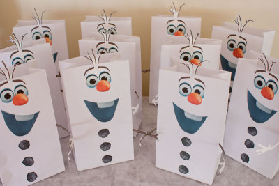 Frozen's Olaf Party Favor Bags and Snocone Cups Printables