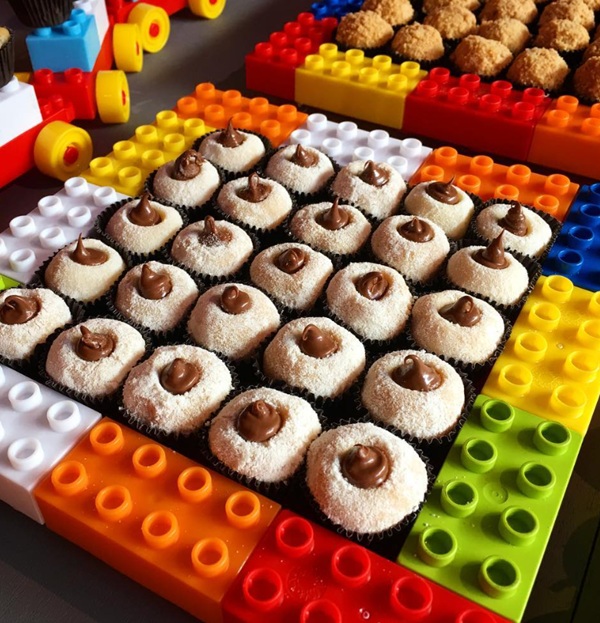 LEGO party food display ideas
