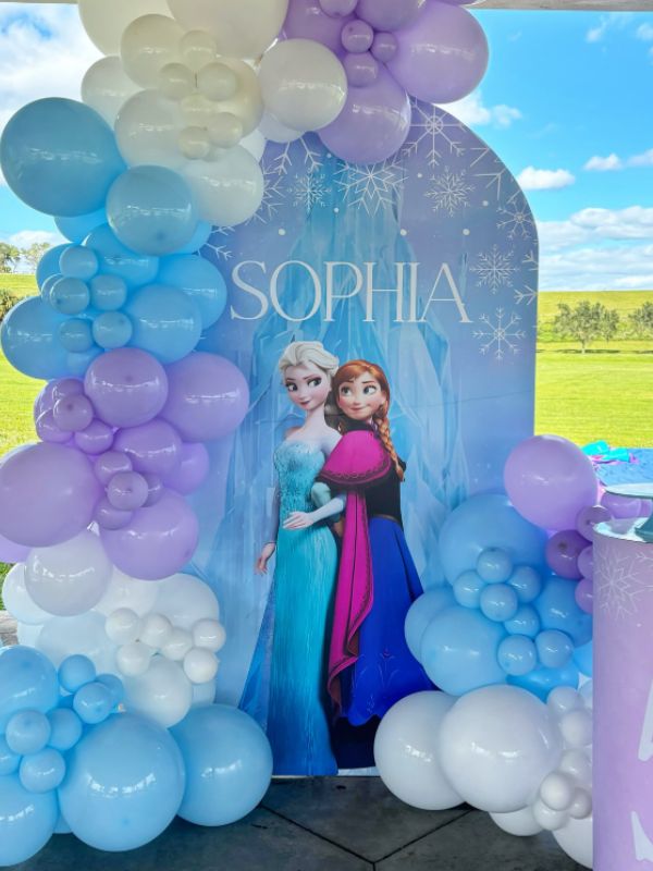 Magical Frozen Birthday Party balloons