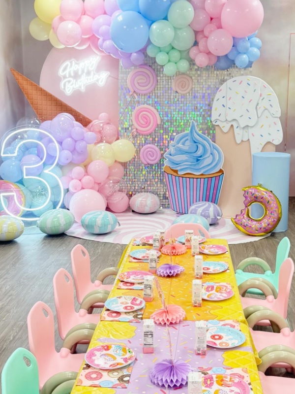 Sweet and Ice Cream Party Decor
