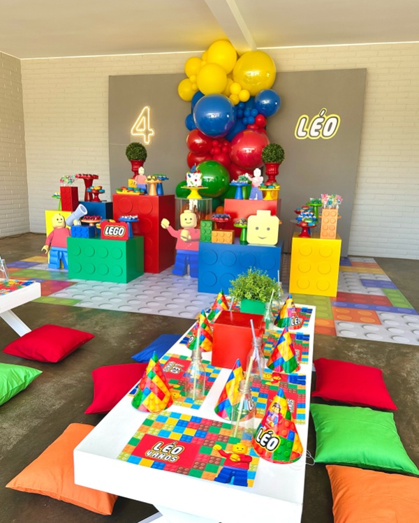 lego party table setup