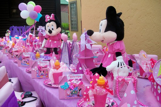 pink minnie mouse birthday party