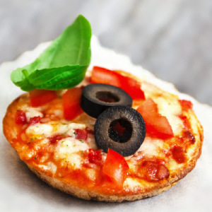 olive tomato Pizza