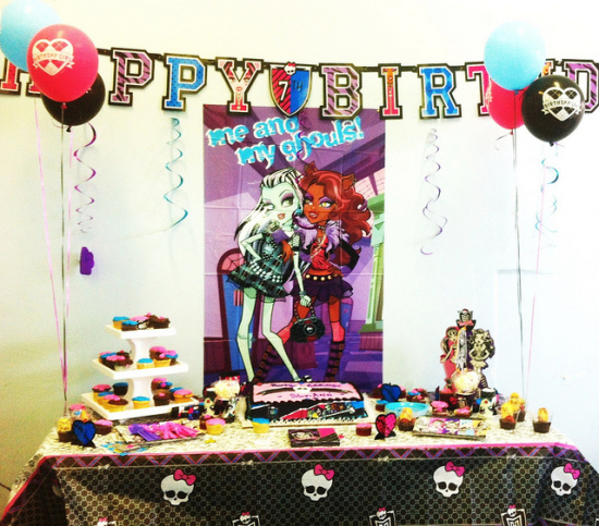 monster high party table