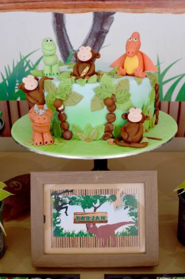 Dinosaur Jungle Birthday Party cake