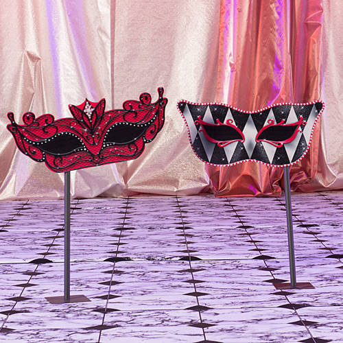 Small Red Masquerade Mask Stands