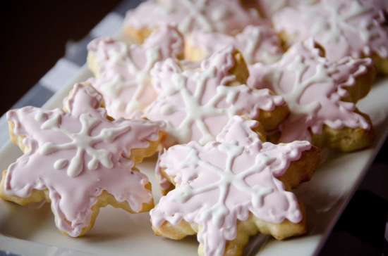 sweet-pink-winter-wonderland-cookies