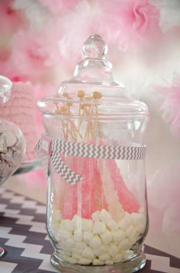 sweet-pink-winter-wonderland-cupcakes-rock-candy