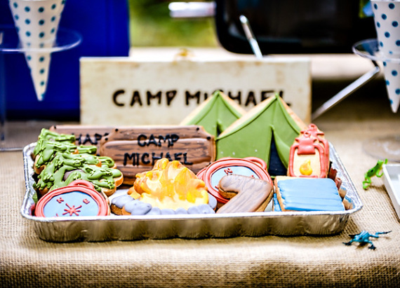 boys-camping-themed-party-treats-snacks-label-fish-bait-fruit-leather-cookies