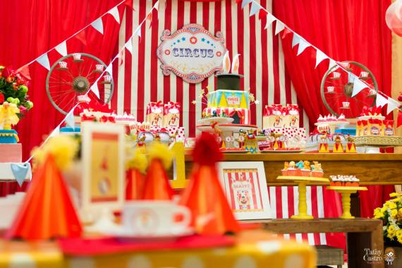 classic-red-white-circus-themed-birthday-party-ideas-for-boys-girls-close