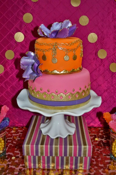 gold-moroccan-teen-birthday-party-cake-gold