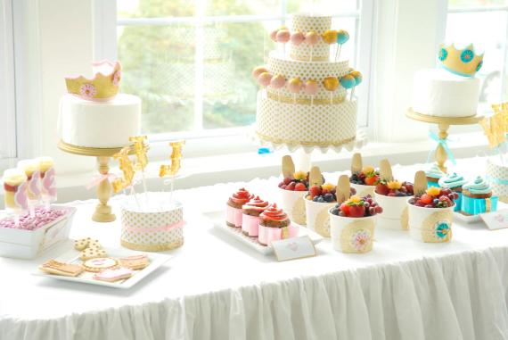 jack-and-jill-inspired-birthday-party-dessert-table-inspirations