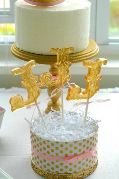 jack-and-jill-inspired-birthday-party-dessert-table-inspirations-lollipops