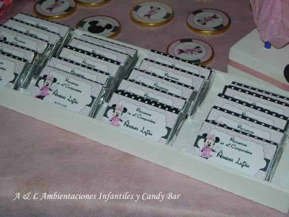 polka-dot-minnie-mouse-party-chocolate-wrappers