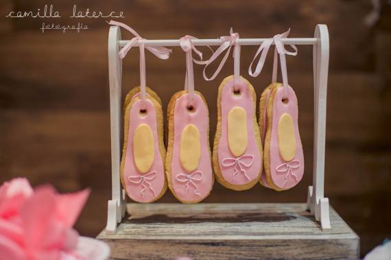sweet-ballerina-birthday-party-cookies