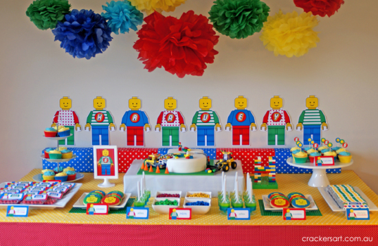 Crackers LEGO Birthday Party dessert table