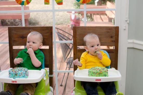 lets-fiesta-birthday-party-smash-cakes-for-twins