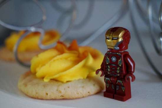 ironman-birthday-party-cupcake-toppers-cookies