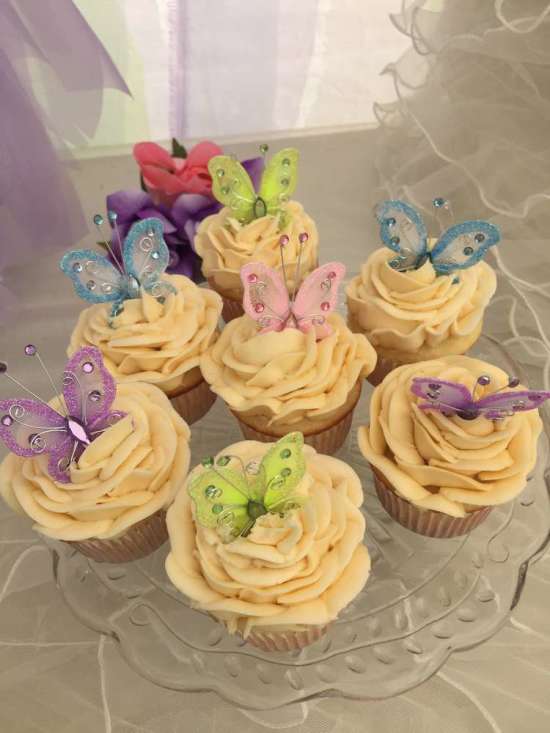 pastel Butterfly Birthday Party cakepops and cupcakes