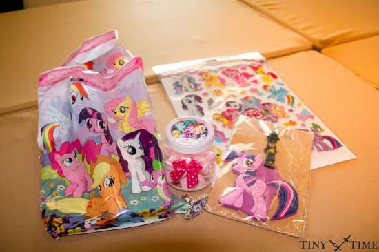 ponyville party favor bags inside