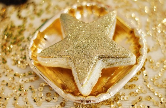 winter sparkle star cookies