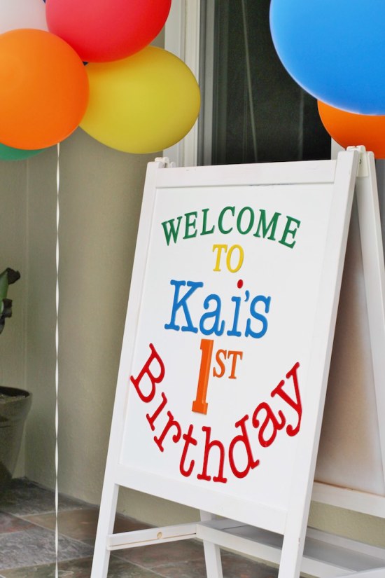 primary-color-birthday-party decoration signs