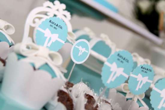 breakfast-at-tiffanys-birthday-party cupcake toppers