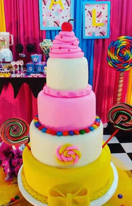 lollipop-candy-birthday-party-cake
