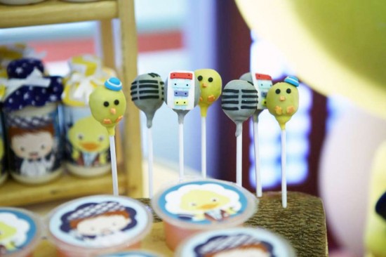 Singing-And-Dancing-With-Ducks-Birthday-Cakepops