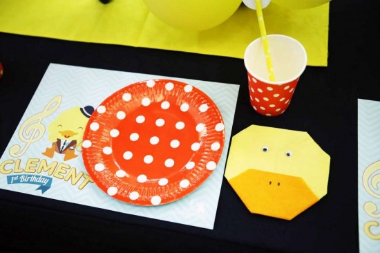 Singing-And-Dancing-With-Ducks-Birthday-Place-Setting