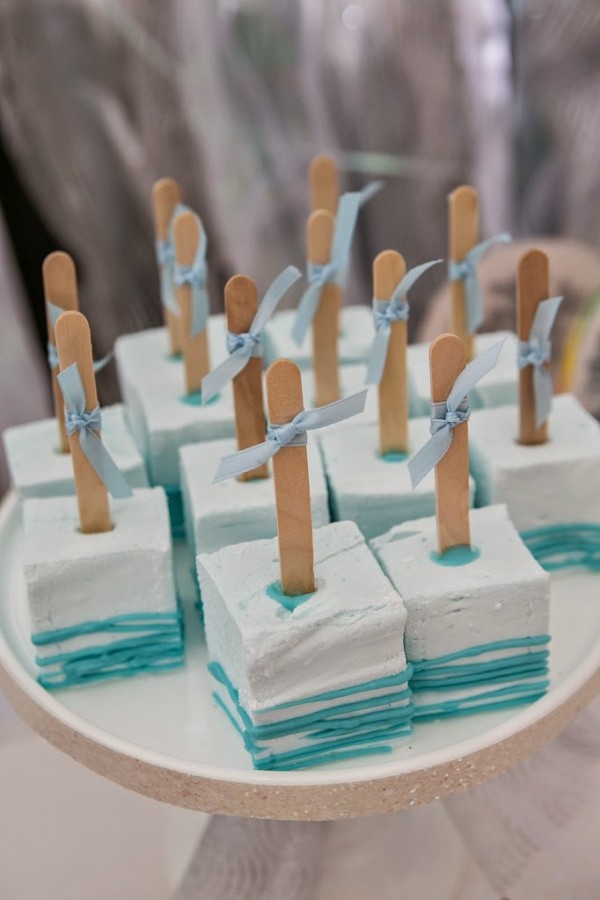 Glamorous-Frozen-Birthday-Party-Blue-Dessert