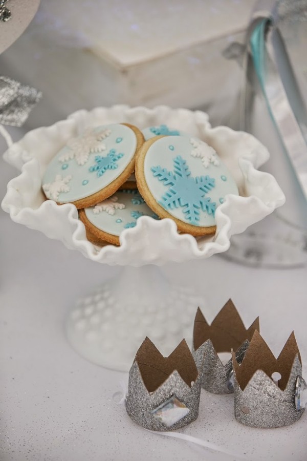 Glamorous-Frozen-Birthday-Party-Sugar-Cookies