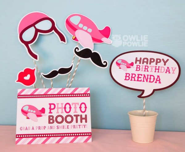 Pink-Airplane-Birthday-Party-Photo-Booth