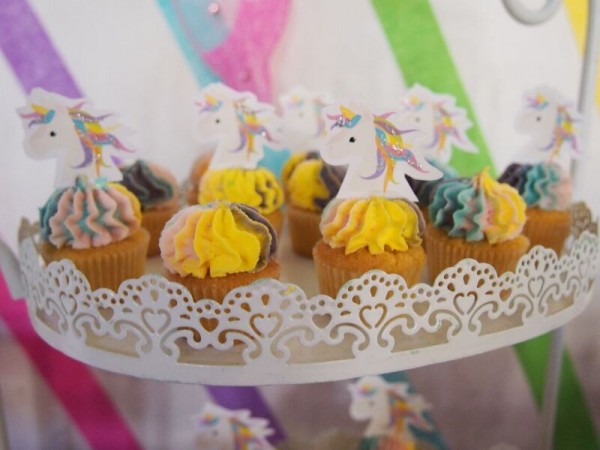 Rainbow-Unicorn-Birthday-Party-Cupcakes