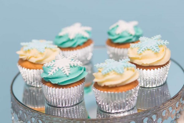 Frozen-Wonderland-Birthday-Party-Cupcakes