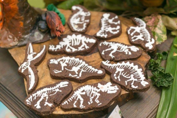 Dinosaur-Wonderland-Party-Cookies