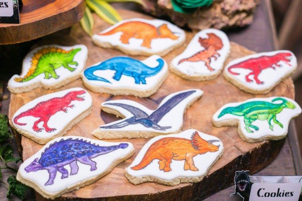 Dinosaur-Wonderland-Party-Sugar-Cookies