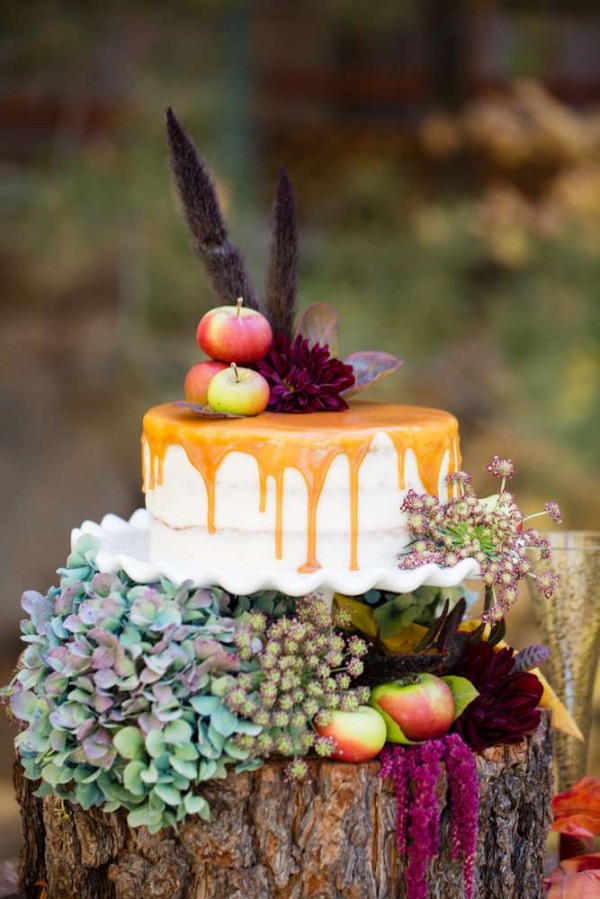 Colorful-Autumn-Outdoor-Party-Dessert-Layout
