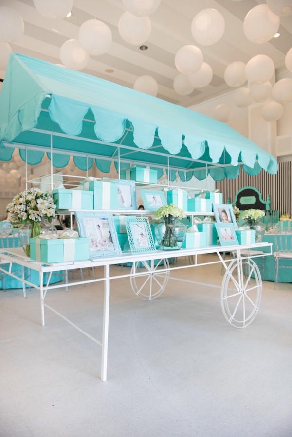 Modern-Breakfast-At-Tiffany’s-Inspired-Birthday-Party-Carriage-Stand