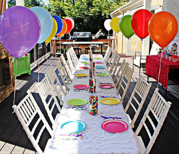 Rainbow-Elephant-Birthday-Celebration-Guest-Tables