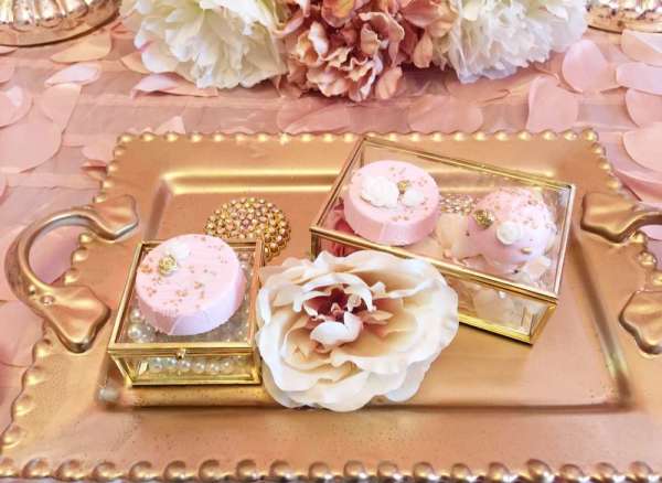 Golden-White-And-Pink-Princess-Birthday-Party-Golden-Tray