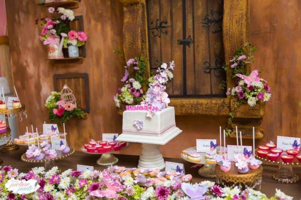 Enchanted-Garden-Birthday-Party-Cake-Table
