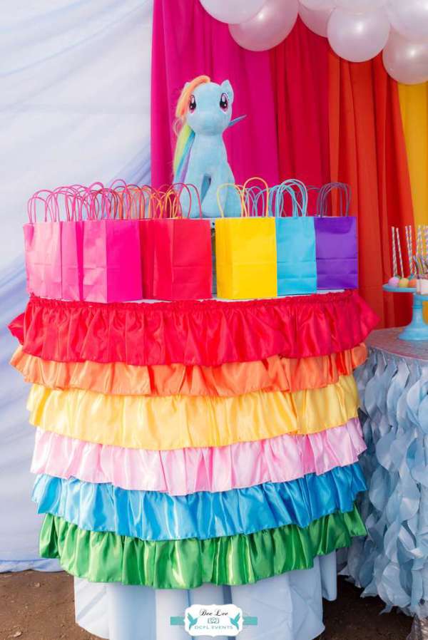 Rainbow-Dash-Adventure-Birthday-Gifts