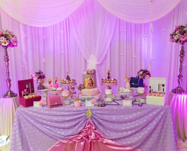 Barbie-Fashionista-Birthday-Bash-Dessert-Table