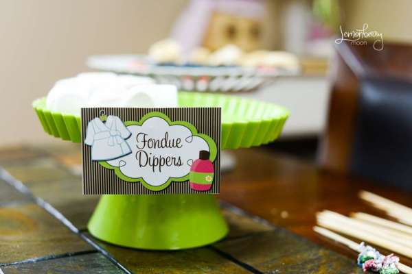 Irresistible-Colorful-Spa-Party-Fondue-Dippers