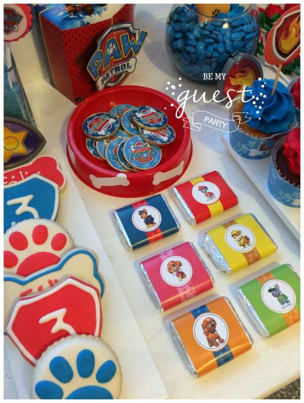Colorful-Paw-Patrol-Birthday-Party-Wrapped-Chocolates
