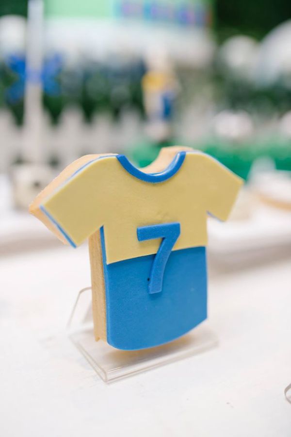 Modern-Soccer-Club-Party-Jersey-Sugar-Cookie