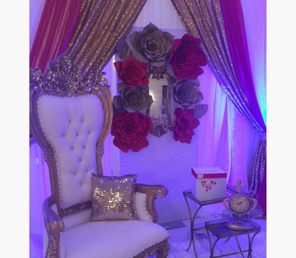 Golden-Beauty-And-The-Beast-Birthday-Vip-Chair