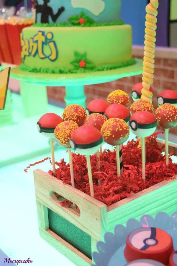 Radiant-Pokemon-Birthday-Party-Cakepops